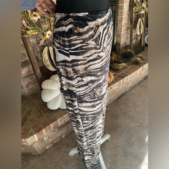 Skirt / Gorgeous Faux Wrap Bodycon Maxi Skirt - Picture 7 of 9